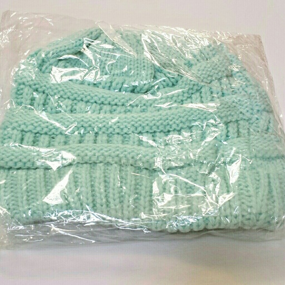 Ski hat/ messy bun ponytail beanie caps - Picture 7 of 7